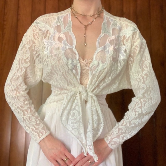 Dramatic 1980s Peignoir, Full Length, Lace Tie Front, Flora Nikrooz - Picture 8 of 16